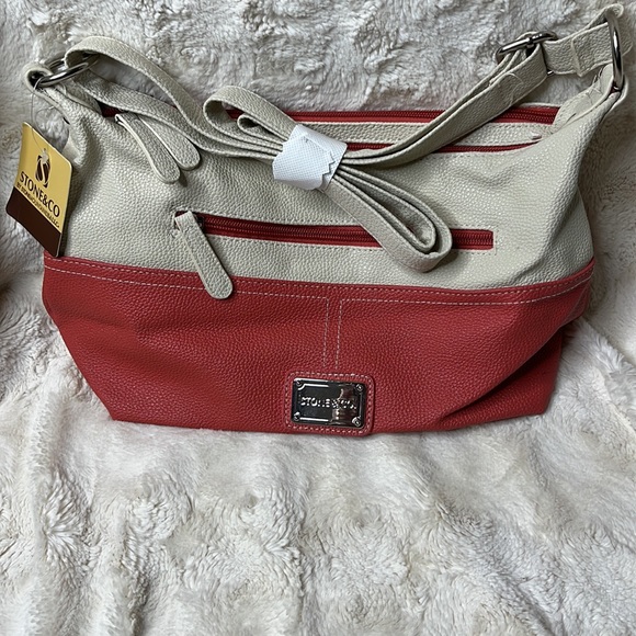 Stone & Co. two-toned crossbody. Double zipper top closure. Adjustable strap - Picture 4 of 15